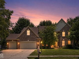 10308 Woods Edge Dr, Fishers, IN 46037