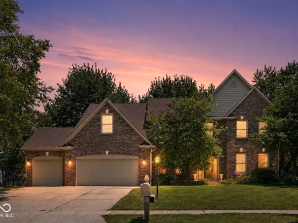 10308 Woods Edge Dr, Fishers, IN 46037