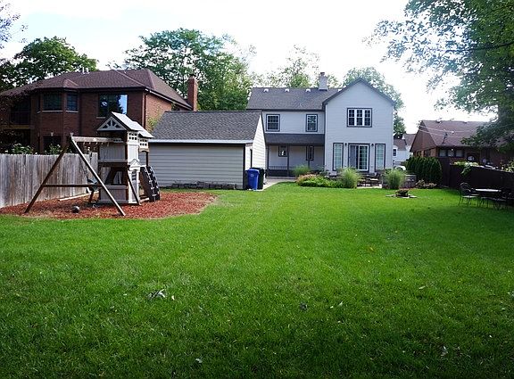 5th image of 1028 Jeannette St