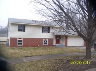 408 W Summit Ct, Crown Pt, IN 46307