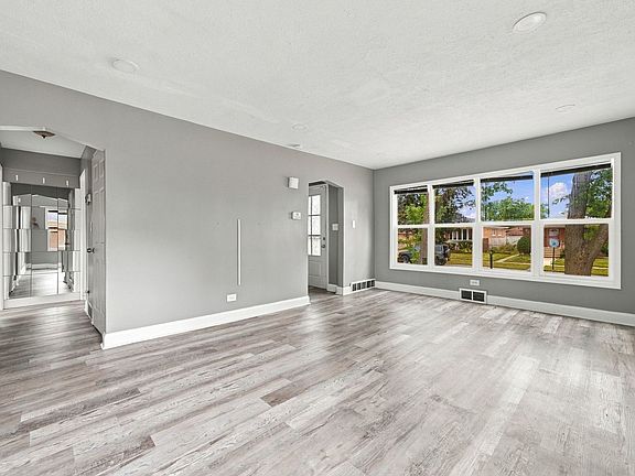 2nd image of 14219 Drexel Ave