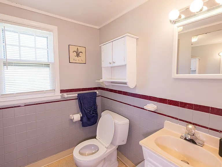 30 Florence Ave — Photo 28