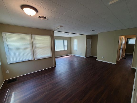 4th image of 247 Granvil Dr