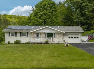 420 E Proctor Rd, Center Rutland, VT 05736