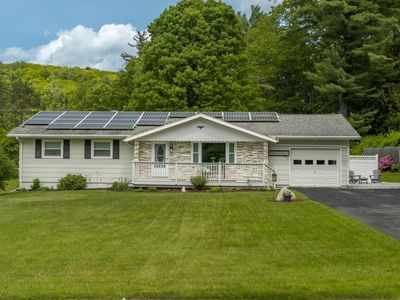 420 East Proctor Road, Center Rutland, VT, 05736