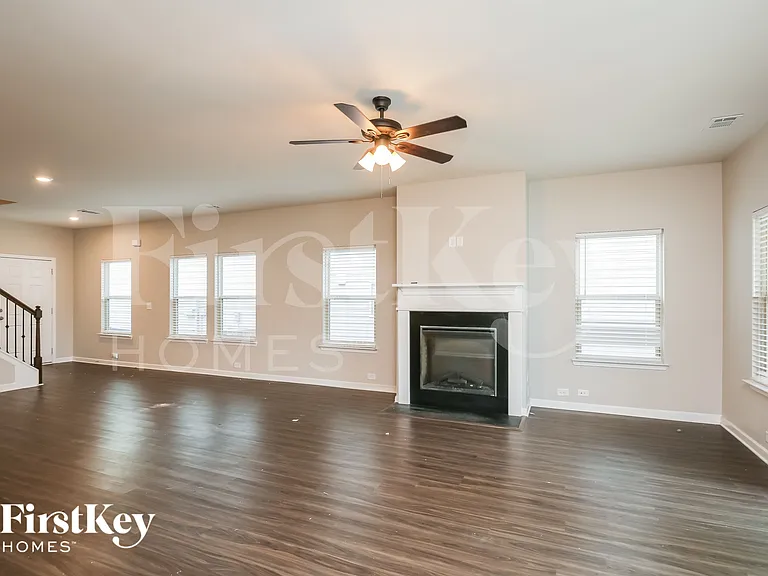 2476 Morgan Spring Ln — Photo 4