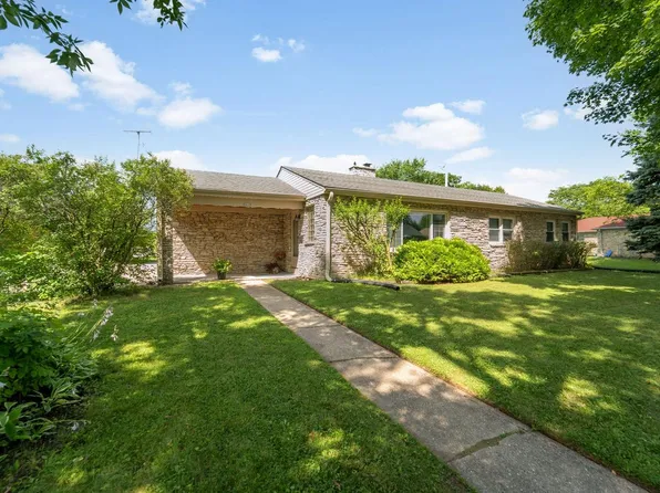 5629 North Dexter AVENUE, Glendale, WI 53209