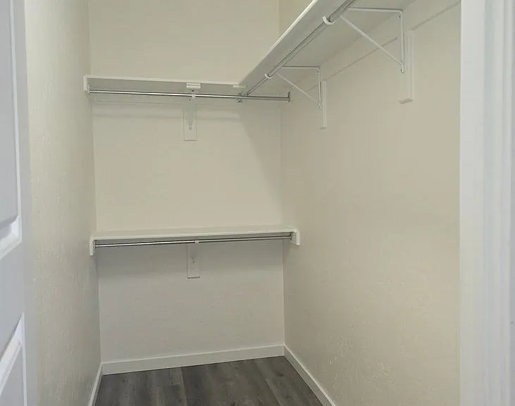 388 Blue River Dr — Photo 16