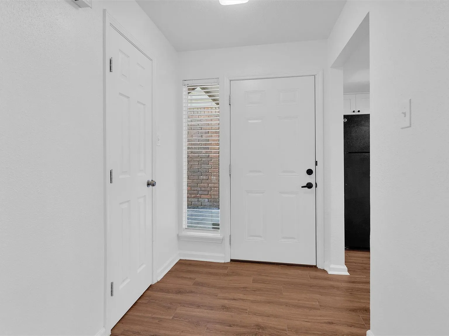 2 bed, 2.0 bath, 1298 sqft, $1,700 — Photo 4