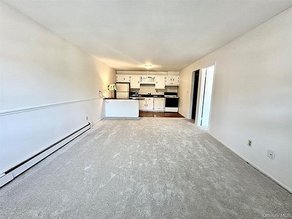 3rd image of 1840 Crompond Road #4A3