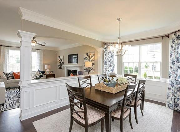 3rd image of 7036 Ravenscraig Cres