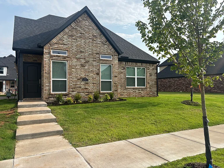 3009 SW Lovely Ln — Photo 3