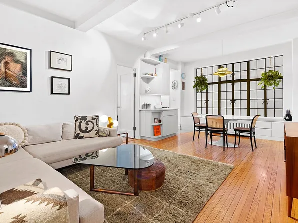 21 E 10th St APT 5A, New York, NY 10003