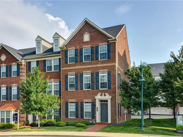 2005 Village Run Rd, Wexford, PA 15090