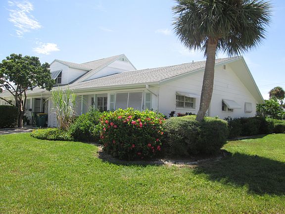 2nd image of 333 Emerald Pl W #0