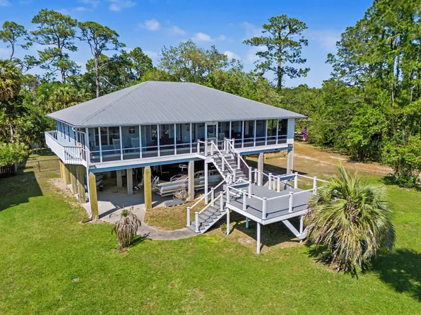 88 Driftwood Dr, Panacea, FL 32346