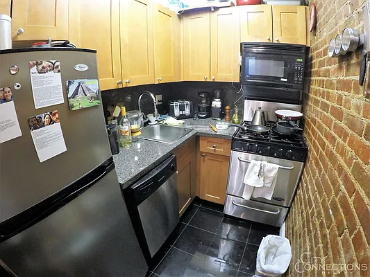 Rented by City Connections Realty | media 16