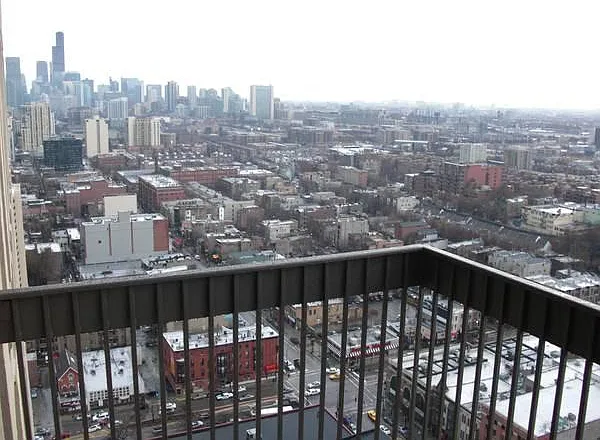 Large balcony w/ unobstructed view of city