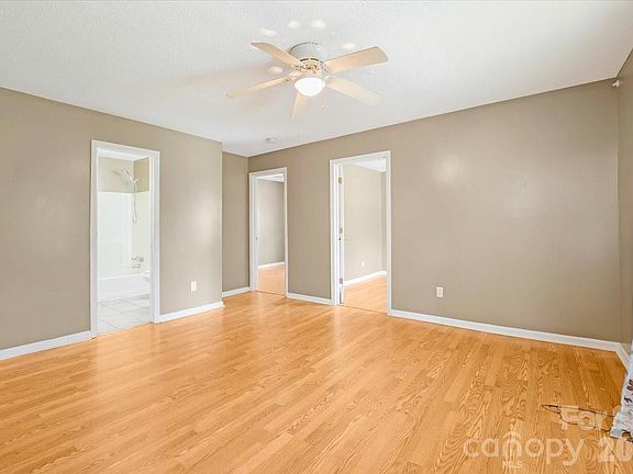 4th image of 100 Gilmer St