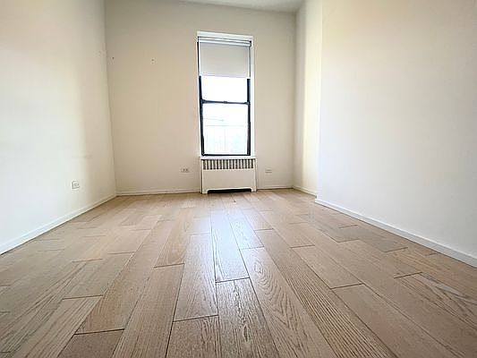 3rd image of 475 Central Park W APT 5E