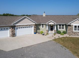 2780 Merryland Rd, Rosholt, WI 54473