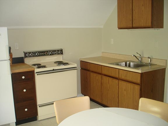 elec stove, frig & microwave