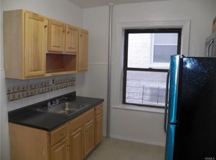 50 Fairview St APT 1B, Yonkers, NY 10703