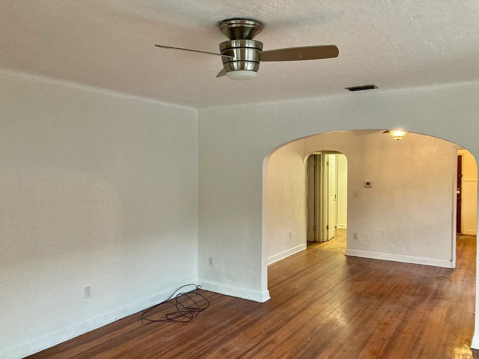 3 bed, 1400 sqft, $2,000 — Photo 4
