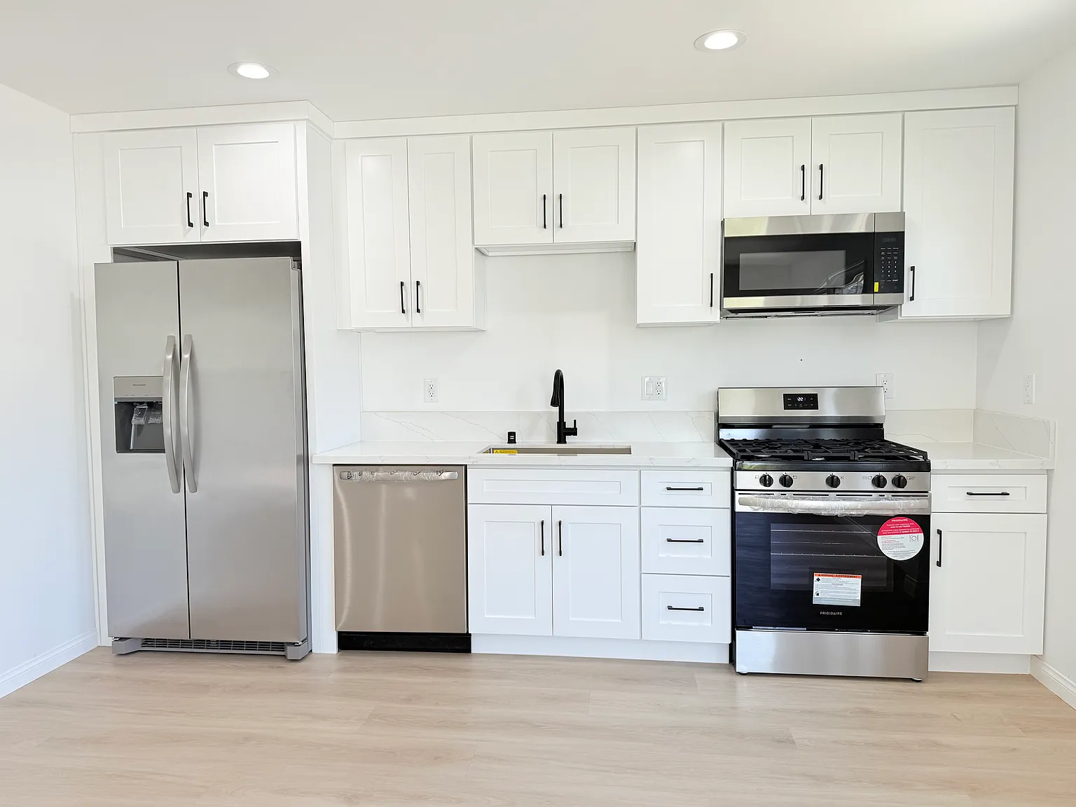 2 bed, 850 sqft, $2,295 — Photo 3