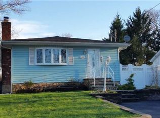 282 Deer Rd, Ronkonkoma, NY 11779