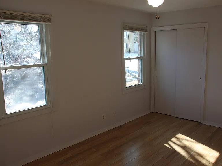 670 Lockesley Ter — Photo 6
