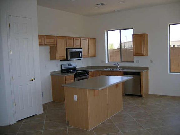 3rd image of 43018 N 44th Drive