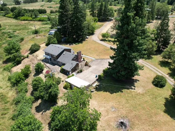 4848 Tiller Trail Hwy, Canyonville, OR 97417