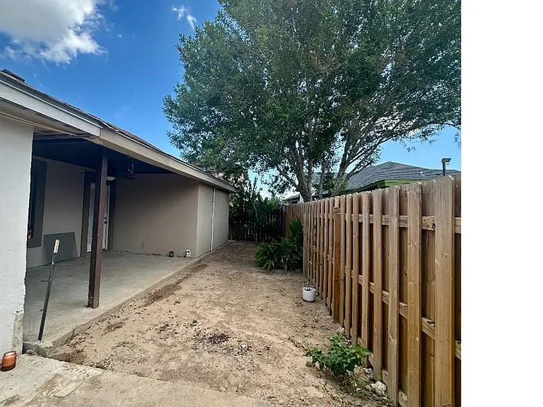 3101 Resaca Vista Dr — Photo 15