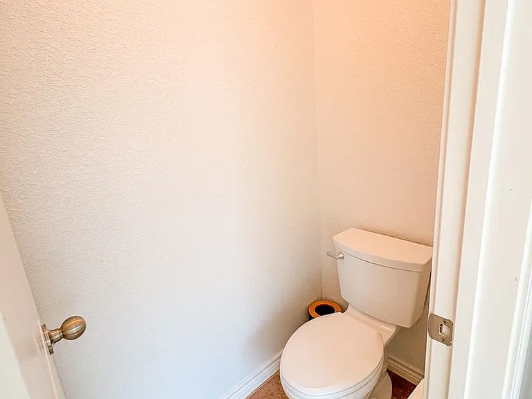 2907 Montague County Dr — Photo 12