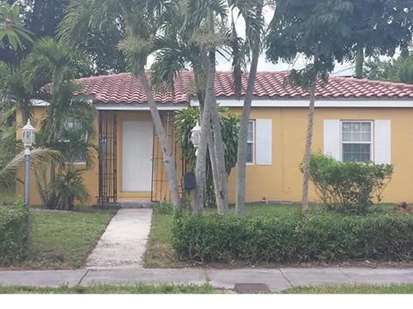 2851 NW 154th Ter, Miami Gardens, FL 33054