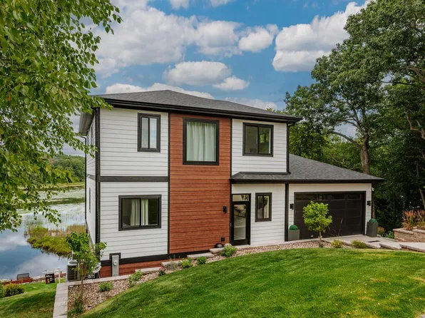 W5702 North DRIVE, Elkhorn, WI 53121