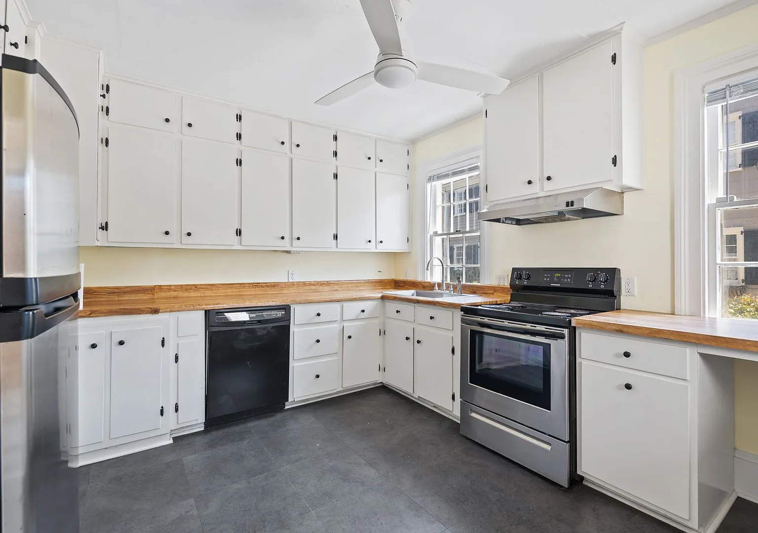 2 Talon Court — Photo 2