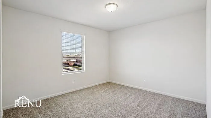 545 London Dr #545LD — Photo 23