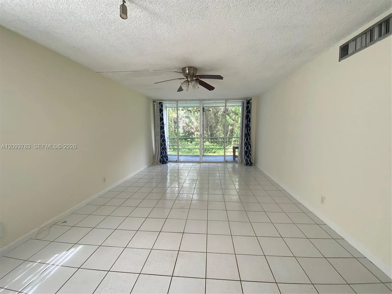 Live Oak Condo Five — Photo 3