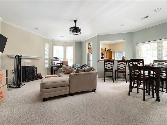 4th image of 664 Gateway Dr SE Unit 302