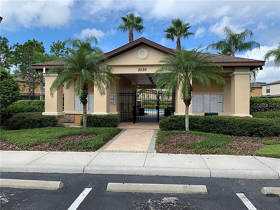 2nd image of 2645 Oleander Lakes Dr