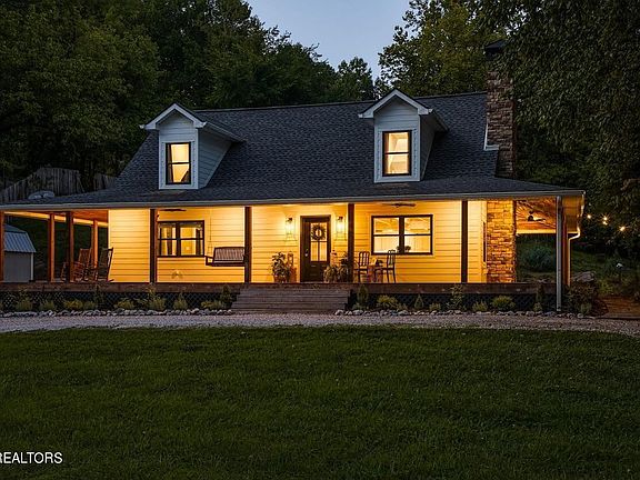 3rd image of 7517 Derris Dr