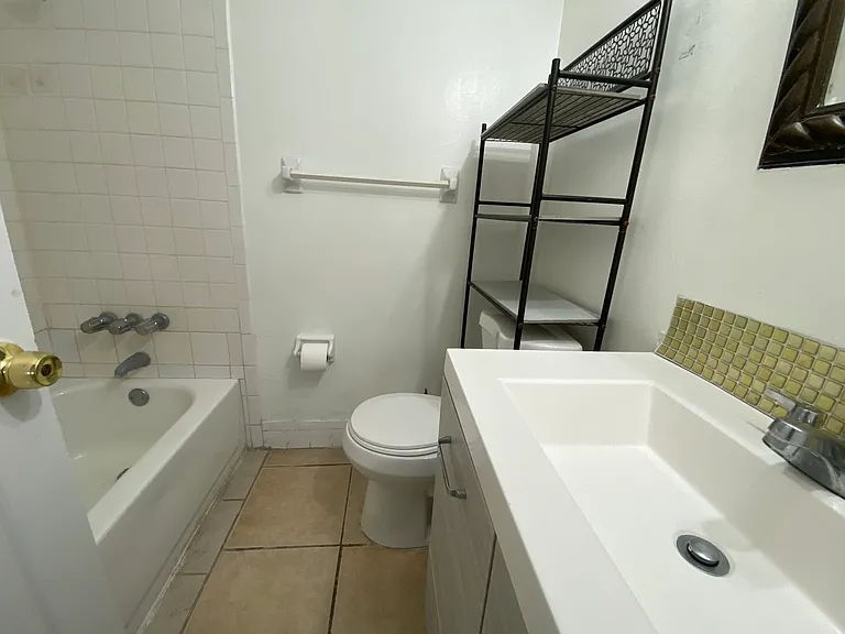 411 N Halifax Ave #200 — Photo 24