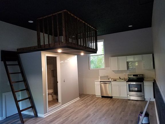2nd image of 3522 Wood Bridge Dr #B