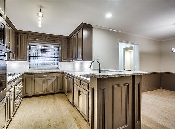 5th image of 6932 Glacier Dr