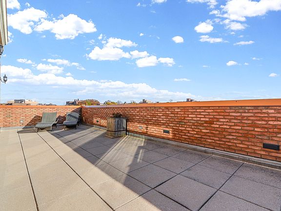 4th image of 69-14 41st Ave #302