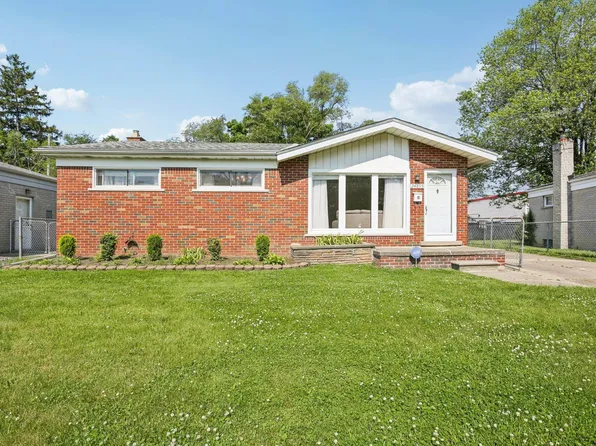 24895 Marine Ave, Eastpointe, MI 48021