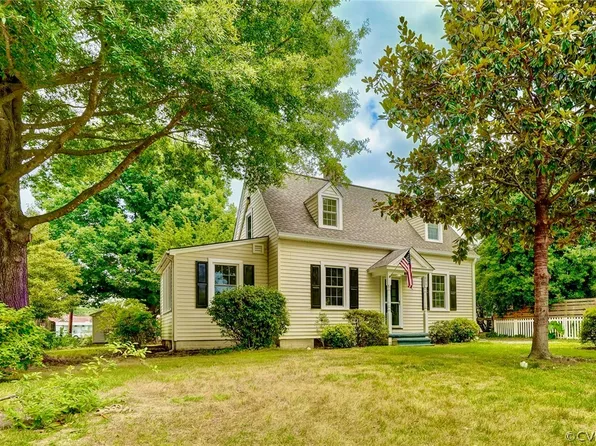 806 Essex St, Tappahannock, VA 22560