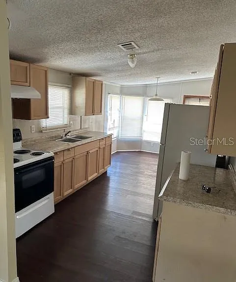 5705 Middlesex Dr — Photo 4